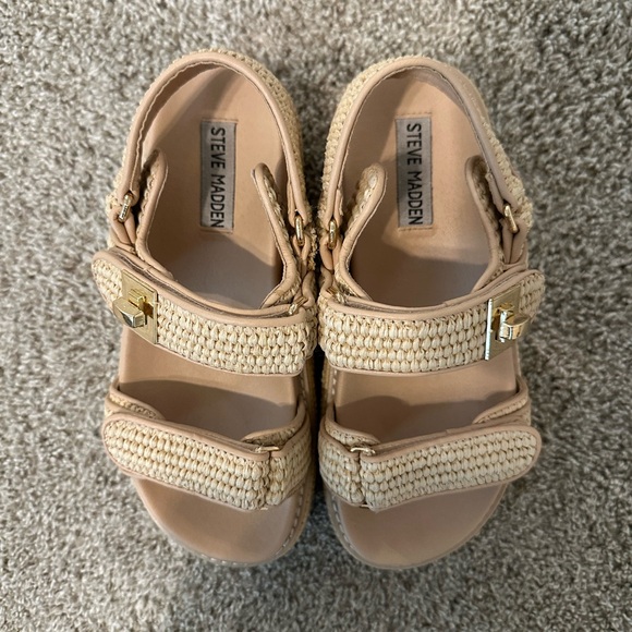 Steve Madden Women's Bigmona Sandal - Size 6.5 - Picture 3 of 8